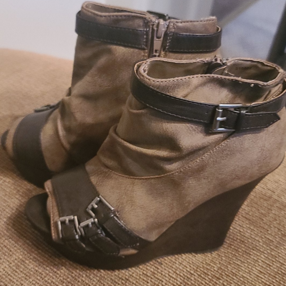 Bootie platforms